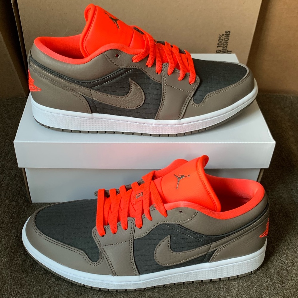 Jordan 1 Low SE ‘Newsprint’ (Wmns)